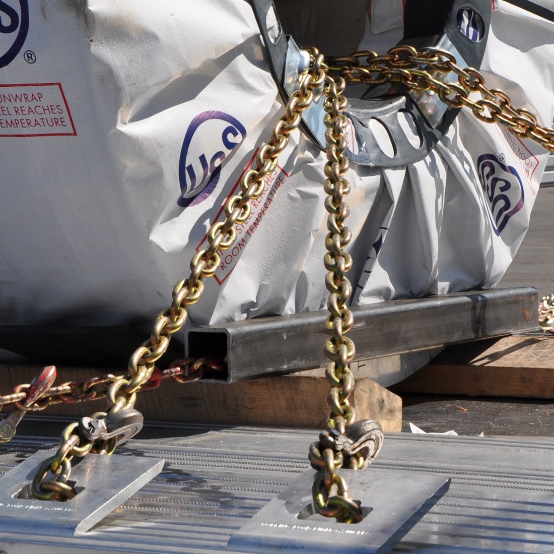 Columbus Mckinnon Binder Chain with Clevis Grab Hooks - Grade 70 - 5/16 Inch x 20 Foot - 4,700 Pound Safe Working Load