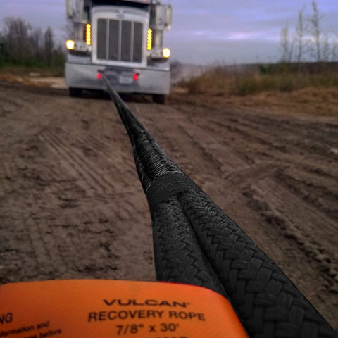 VULCAN Off-Road Double Braided Recovery Rope Kit with 7/8 Inch x 30 Foot Rope - Two Shackles and Vented Storage Bag - 28,600 Lbs. Breaking Strength - Red - Black